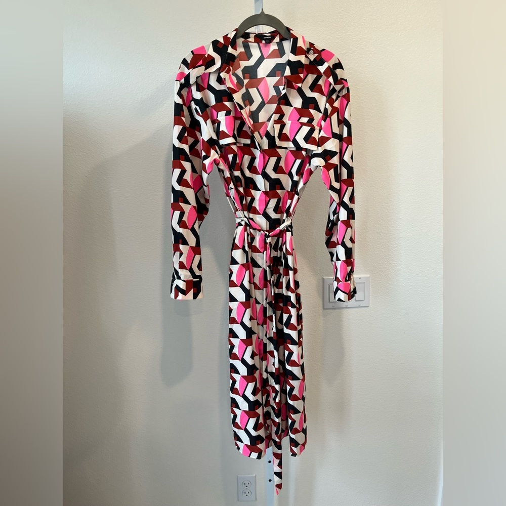 Express Multicolor Geometric Dress - Picture 4 of 9